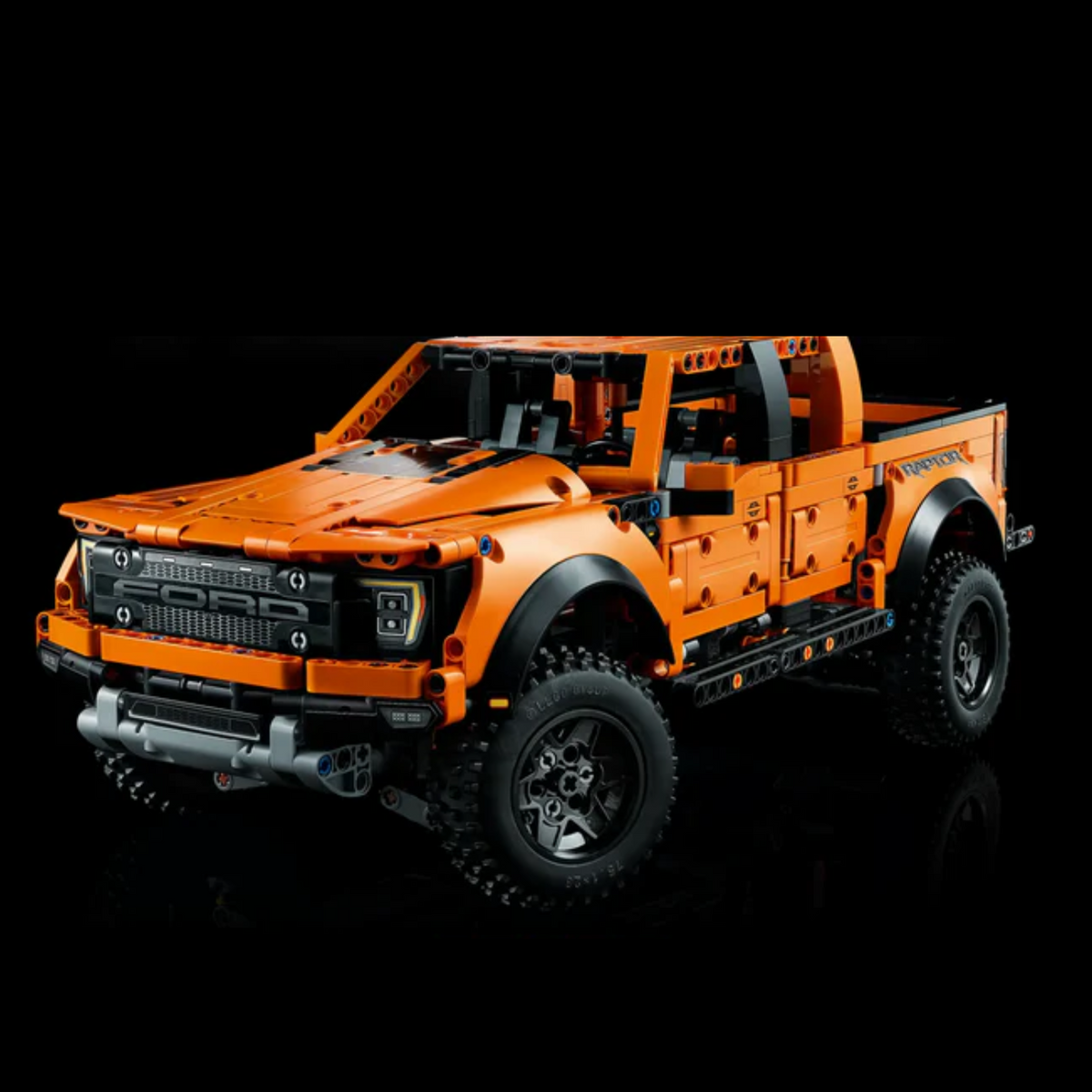 Ford F-150 Raptor (1379 peças)