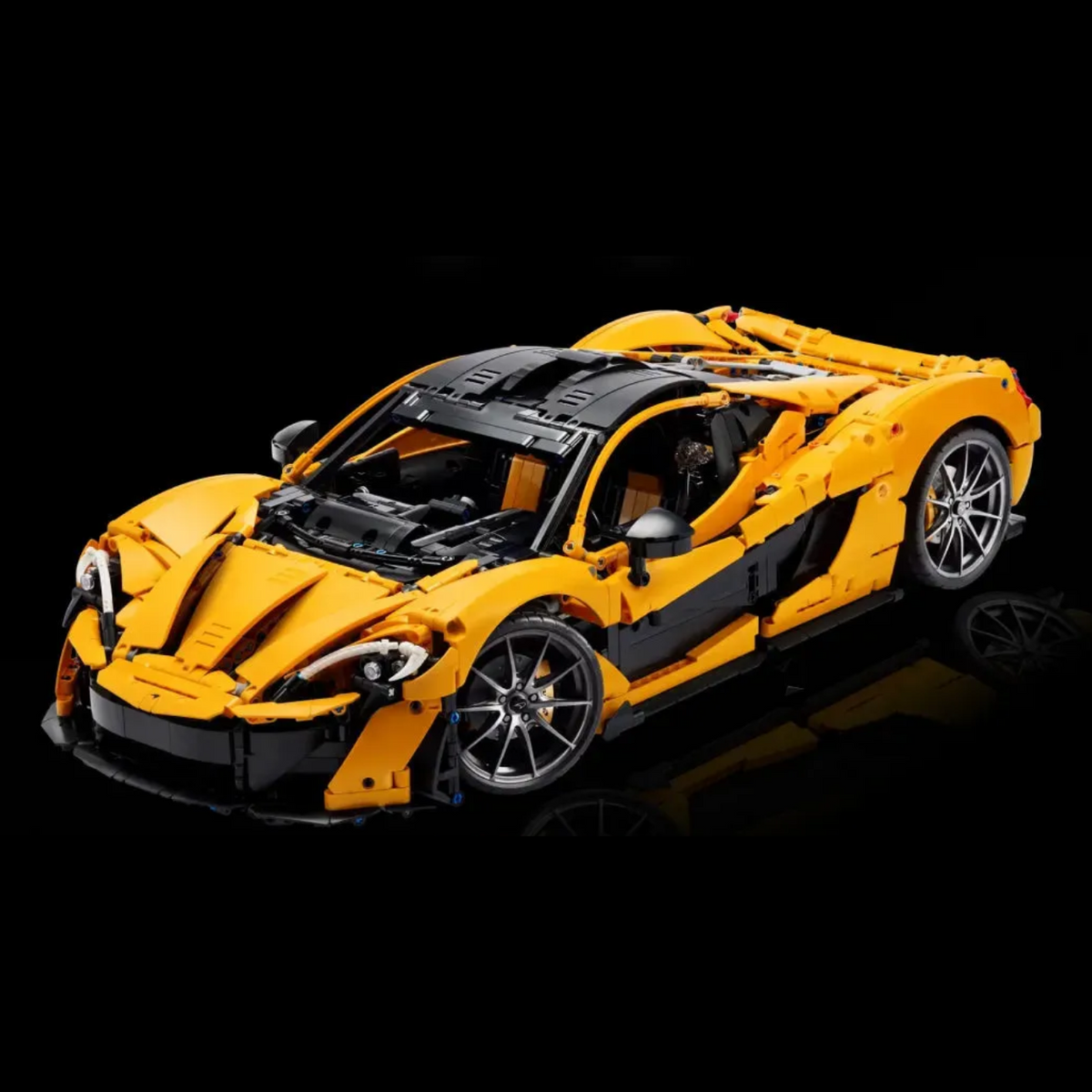 McLaren P1 (3893 peças)