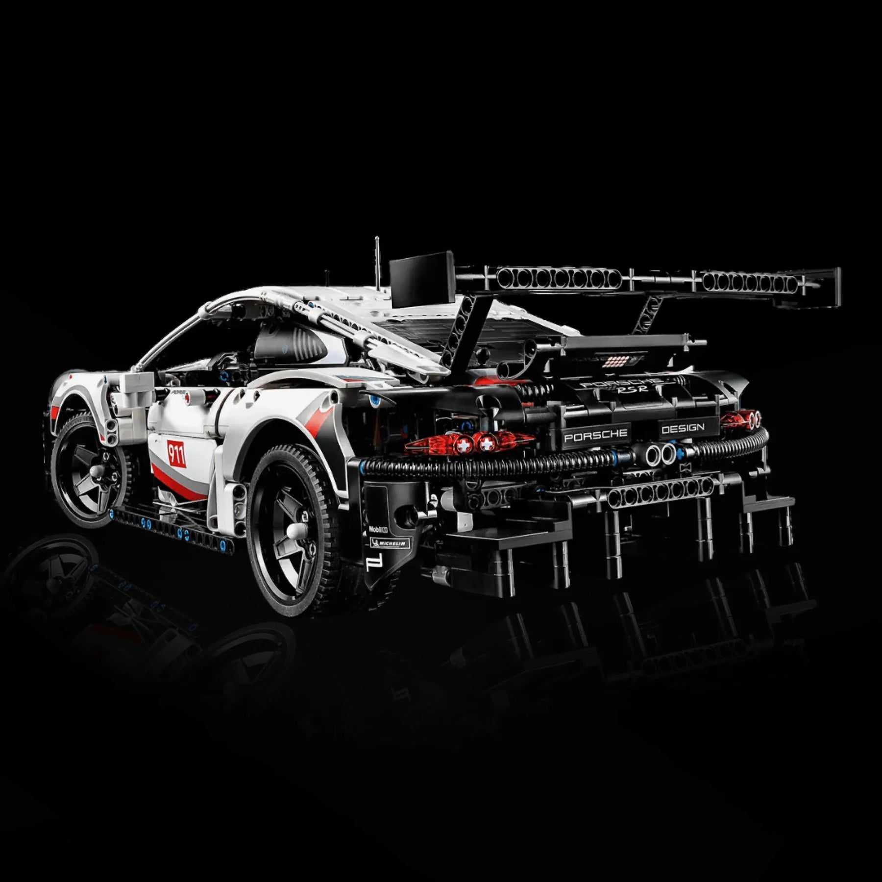 Porsche 911 RSR (1580 peças)