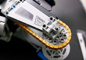 BMW M 1000 RR de 45 centímetros de comprimento e 27 cm de altura (1920 peças)
